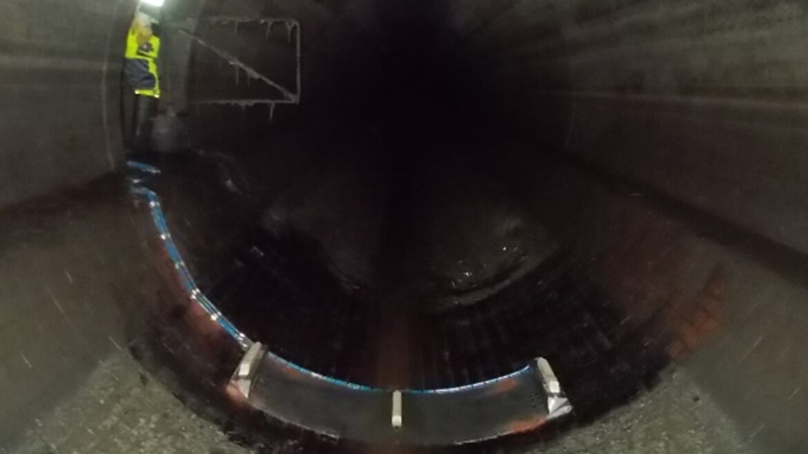 NivuFlow Mobile 750 with 3 flow sensors in the canal